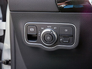 Mercedes-Benz B 200 AMG Line 31 navigation