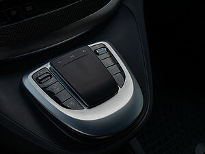 Mercedes-Benz V 220 d AMG 13 navigation