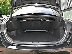 Mercedes-Benz E 220 d AMG Sport Advanced 29 navigation