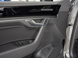 Volkswagen Touareg Elegance 3.0 TDI 4M 28 navigation