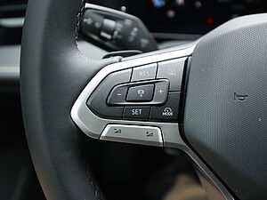 Volkswagen Passat Business 2.0 TDI DSG 22 navigation