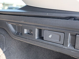 Volkswagen Passat Variant Business 1,5 l eTSI DSG 33 navigation