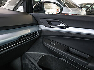 Volkswagen Golf VIII Variant GOAL2,0 l TDI DSG 18 navigation
