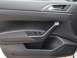 Volkswagen Polo R-Line 1.0 TSI DSG 29 navigation