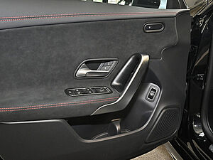 Mercedes-Benz CLA 180 Coupé AMG Line 22 navigation