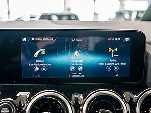 Mercedes-Benz GLA 250 e Progressive 10 navigation