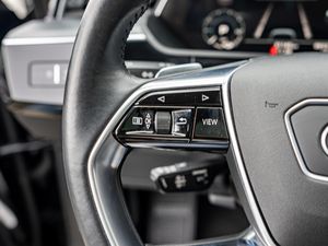 Audi e-tron 55 quattro 17 navigation