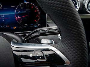 Mercedes-Benz C 200 T AMG Line 17 navigation