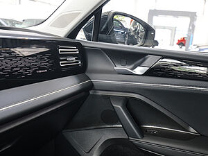 Volkswagen Tiguan Elegance 2.0 TDI 4M DSG 22 navigation