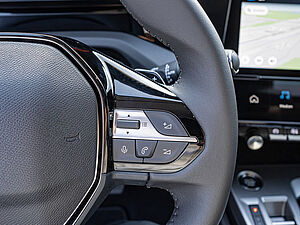 Peugeot 308 SW Allure HYBRID 145 e-DSC6 14 navigation