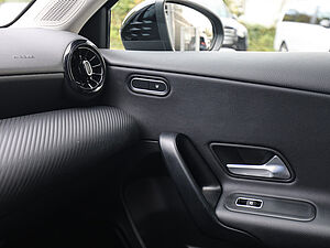 Mercedes-Benz A 250 e 19 navigation