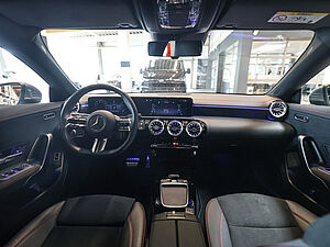Mercedes-Benz CLA 200 SB AMG Sport Edition 8 navigation