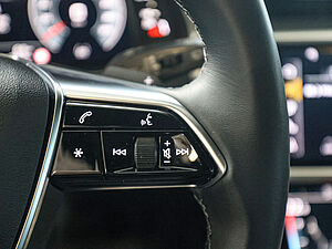 Audi A6 Avant S line 45 TDI quattro S tronic 20 navigation