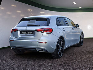 Mercedes-Benz A 250 A 250e Progressive 3 navigation