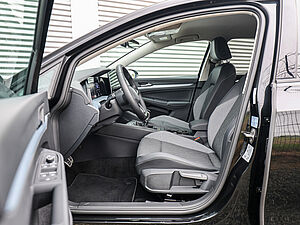 Volkswagen Golf VIII Goal 1,5 l TSI 11 navigation