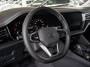 Volkswagen Touareg Elegance 3.0 TDI 4M 19 navigation