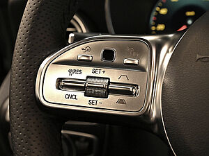 Mercedes-Benz C 220 d Cabrio AMG Line 17 navigation