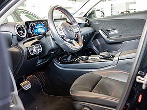 Mercedes-Benz A 180 d AMG Sport 22 navigation