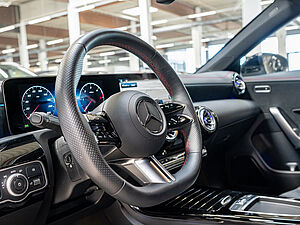 Mercedes-Benz CLA 220 d Coupé AMG Sport Premium 22 navigation