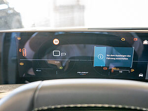 Peugeot 3008 GT HYBRID 136 e-DSC6 NEUES MODELL 13 navigation