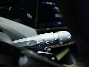 Peugeot 308 SW Allure HYBRID 136 e-DSC6 27 navigation
