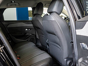Peugeot 308 SW Allure BlueHDi 130 EAT8 4 navigation