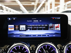 Mercedes-Benz GLA 180 AMG Sport Advanced Plus 10 navigation