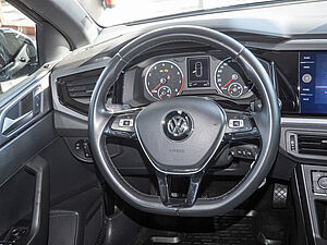 Volkswagen Polo VI 1,0 Comfortline 10 navigation