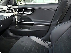 Mercedes-Benz C 300 d 4M AMG Sport Premium 14 navigation