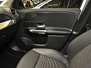 Mercedes-Benz GLB 220 d 4M Progressive Advanced 15 navigation