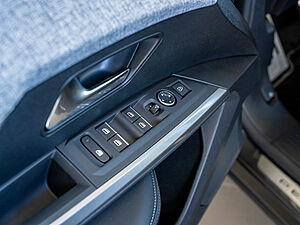 Peugeot 5008 GT HYBRID 136 e-DSC6 20 navigation