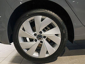 Volkswagen Golf VIII Life 1.5 TSI 6 navigation