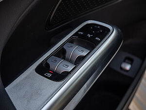 Mercedes-Benz E 220 d T Avantgarde 19 navigation