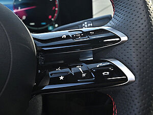 Mercedes-Benz A 180 AMG Line 16 navigation