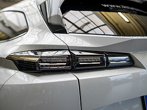 Peugeot 308 SW Allure PureTech 130 EAT8 22 navigation