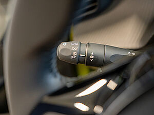 Peugeot 208 Neuer Allure PureTech 100 17 navigation
