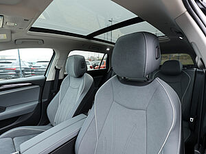 Volkswagen Passat Business 2.0 TDI DSG 32 navigation