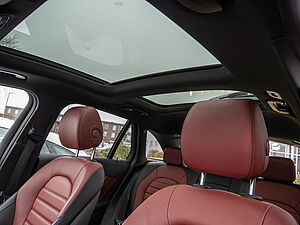 Mercedes-Benz GLC 43 AMG 4M 20 navigation