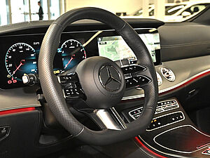 Mercedes-Benz E 450 4M Coupé AMG Line 28 navigation