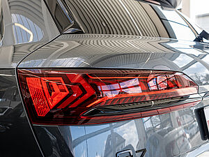 Audi Q7 S line Competition plus 50 TDI quattro 30 navigation