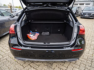 Mercedes-Benz A 180 Progressive Advanced 28 navigation
