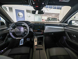 Peugeot 408 GT HYBRID 145 e-DSC6 6 navigation