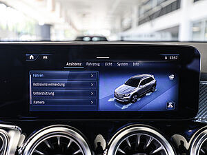 Mercedes-Benz GLB 250 4M AMG Sport Advanced Plus 14 navigation