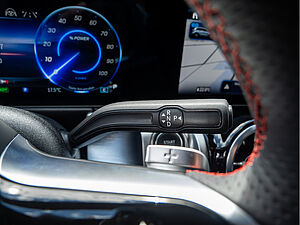 Mercedes-Benz EQB 300 4M AMG Sport Premium 19 navigation