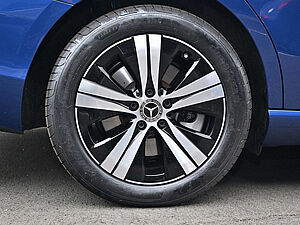 Mercedes-Benz C 300 e T Avantgarde Premium 8 navigation