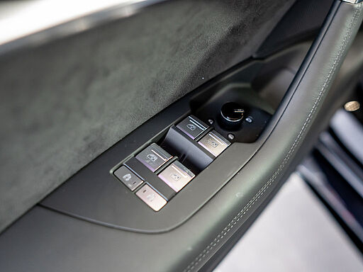 Audi RS6 Avant tiptronic 28