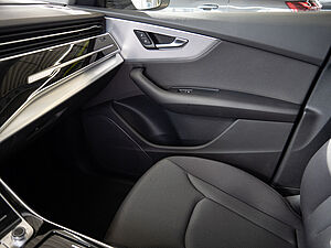Audi Q8 55 TFSI e quattro 17 navigation