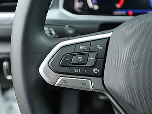 Volkswagen T-Roc Style 1.0 TSI 28 navigation