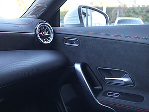 Mercedes-Benz CLA 250 e AMG Line 19 navigation