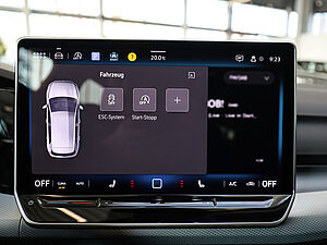Volkswagen Golf VIII Goal 2,0 l TDI DSG 14 navigation